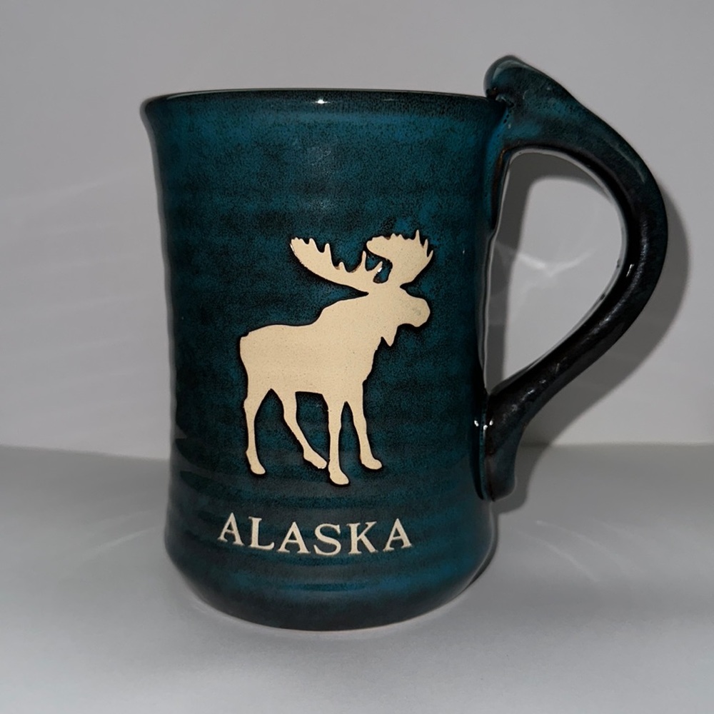 Large ALASKA Moose Coffee Mug Blue and Cream